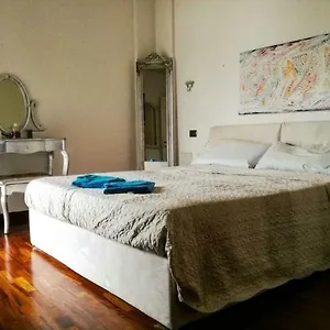 100 Viale Italia Apartamento